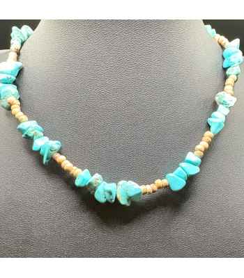 Turquoise stones and beige beads Necklace